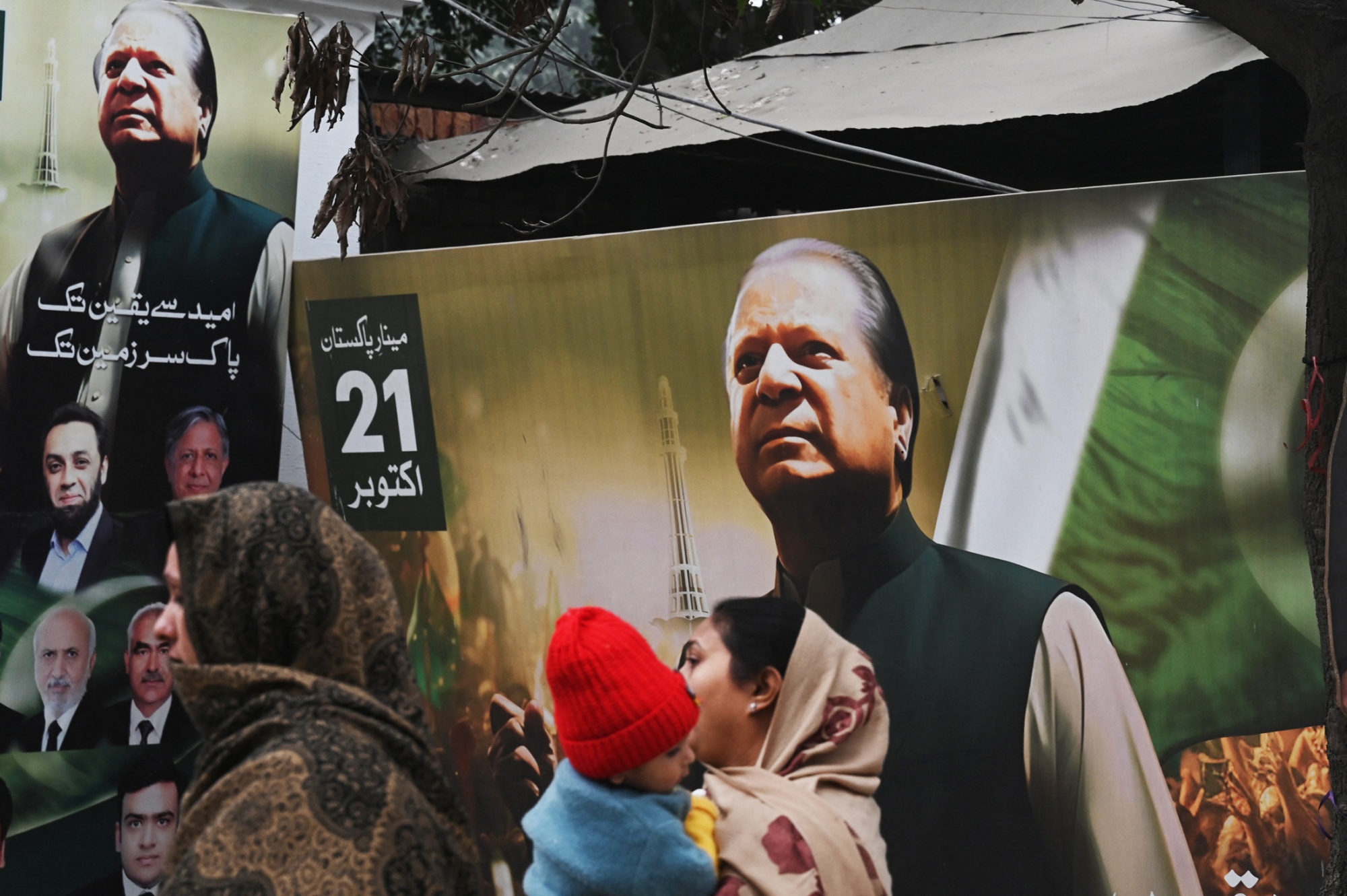 The Idolatry Trap: How Deifying Politicians Erodes Democracy