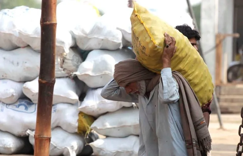 Invisible Heroes: Recognizing Pakistan’s Informal Workers Invisible Heroes: Recognizing Pakistan’s Informal Workers