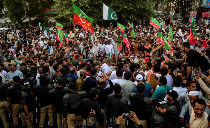 Political Unrest causing internal security risks in Pakistan: A Deepening Crisis Political Unrest causing internal security risks in Pakistan: A Deepening Crisis