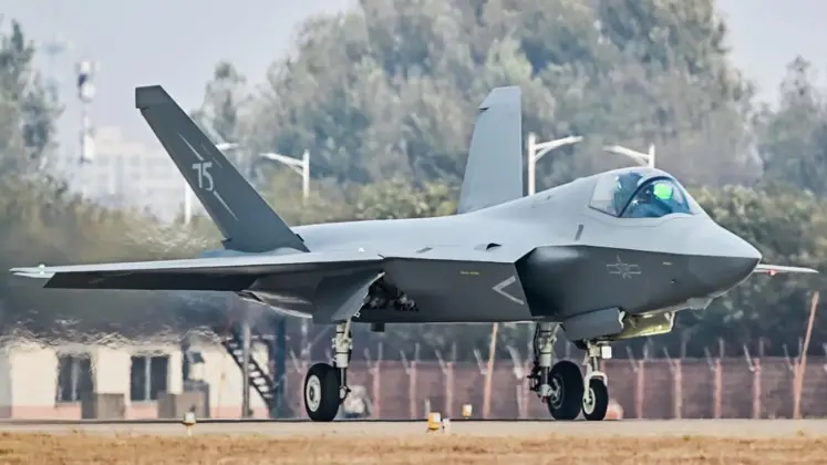 Pakistan’s J-35 Deal Sends Shockwaves Through India Pakistan’s J-35 Deal Sends Shockwaves Through India