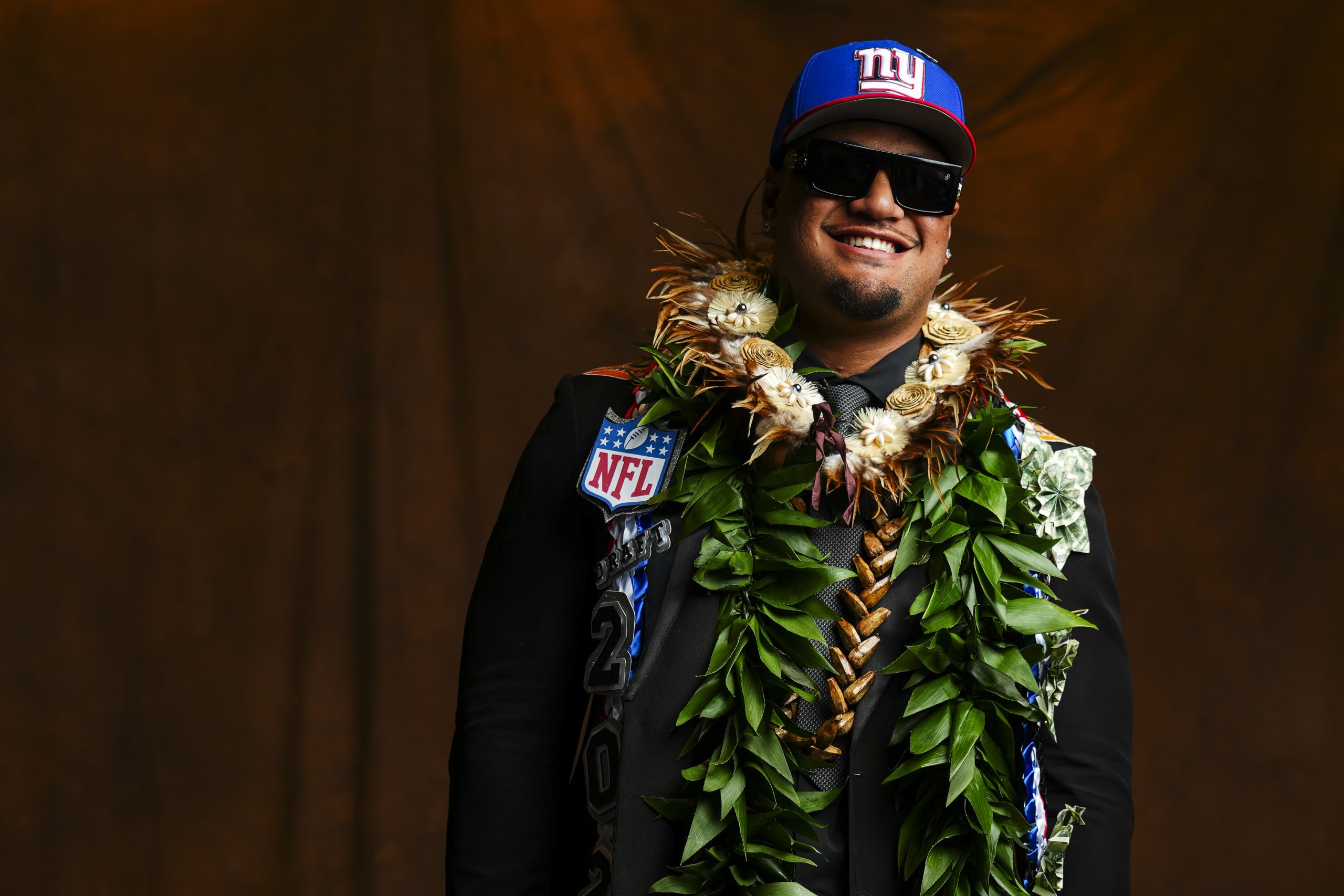 Giants Defy Draft Norms, Bet on Youth and Versatility with Reese and Mauigoa Picks Giants Defy Draft Norms, Bet on Youth and Versatility with Reese and Mauigoa Picks