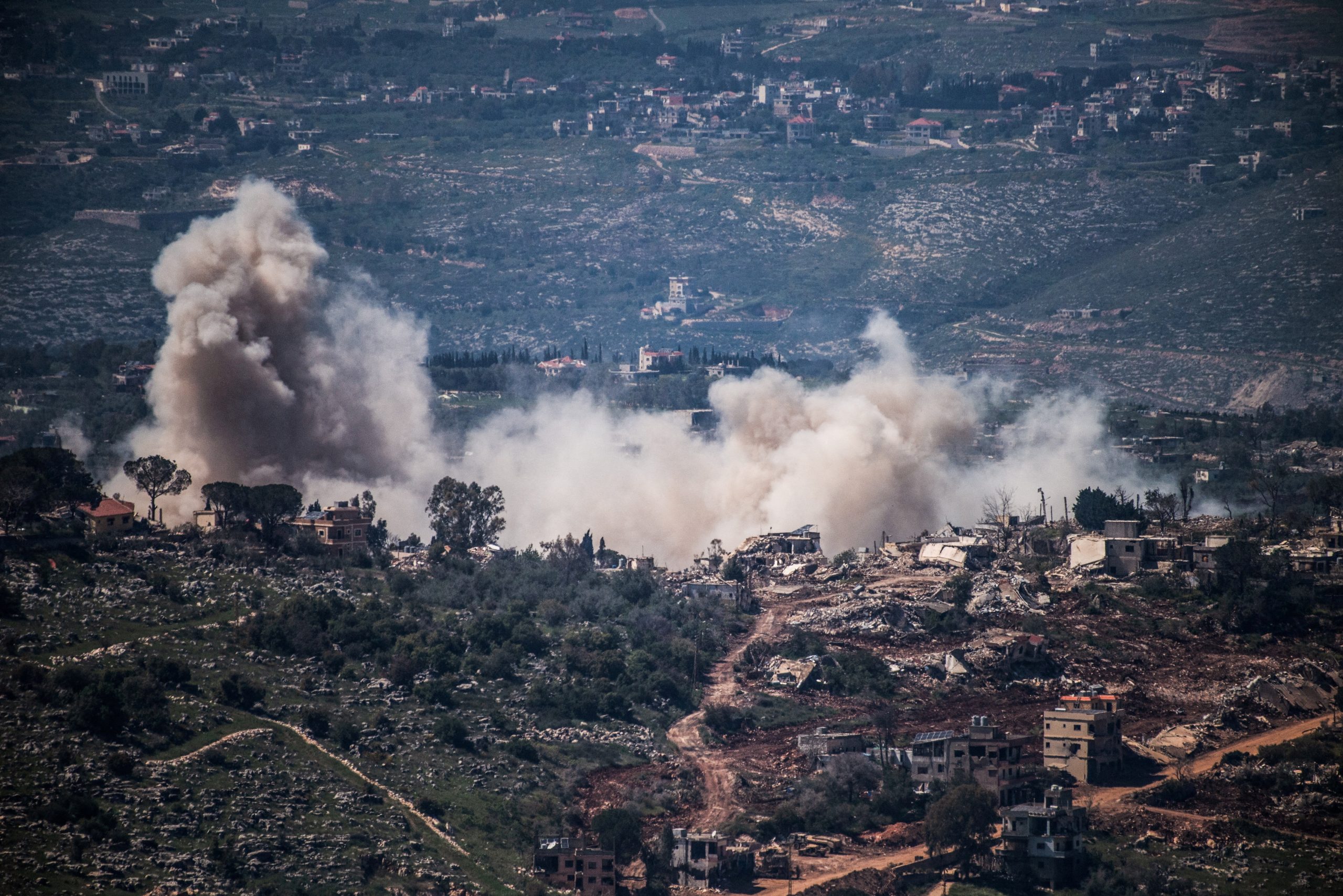 The Looming Abyss: Israel’s Evacuation Mandate Plunges Southern Lebanon into Precarious Uncertainty The Looming Abyss: Israel’s Evacuation Mandate Plunges Southern Lebanon into Precarious Uncertainty