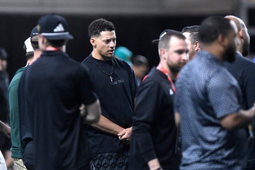 Patrick Mahomes Commences Kansas City Chiefs Offseason Program Amidst Critical ACL, LCL Rehabilitation Patrick Mahomes Commences Kansas City Chiefs Offseason Program Amidst Critical ACL, LCL Rehabilitation