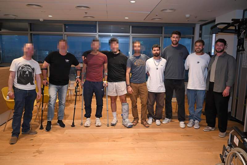 Former Gaza Hostages Offer Emotional Support to Wounded IDF Soldiers Ahead of Israel’s Independence Day Former Gaza Hostages Offer Emotional Support to Wounded IDF Soldiers Ahead of Israel’s Independence Day