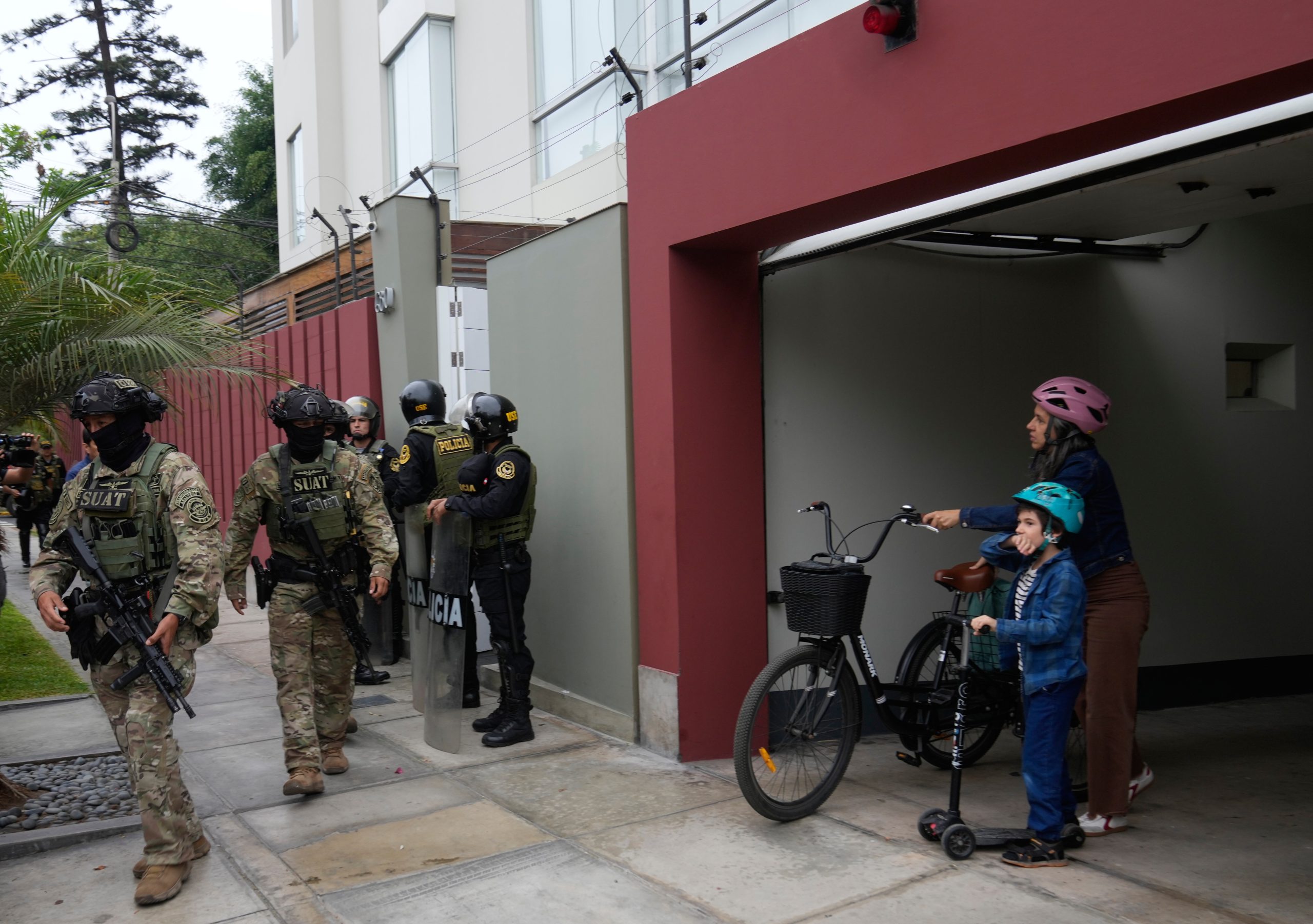 Peru’s Electoral Integrity Under Scrutiny Following Raid on Ex-Election Chief’s Home