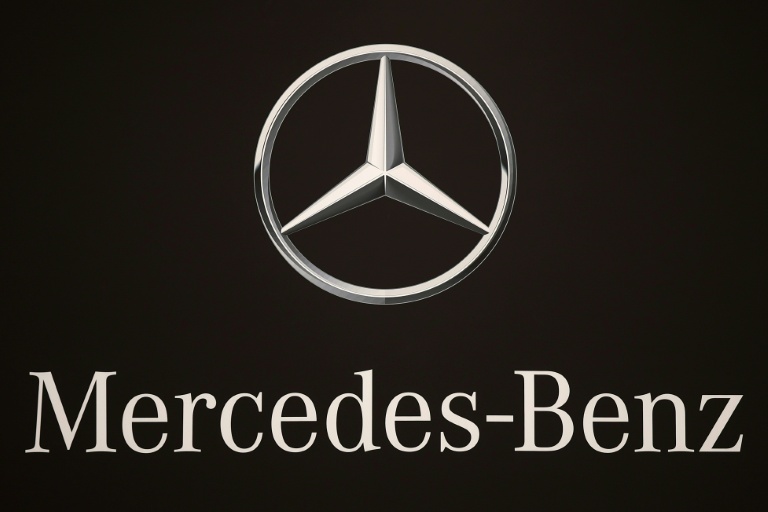 Mercedes-Benz Confronts China’s New Economic Reality: Luxury’s Shifting Sands Mercedes-Benz Confronts China’s New Economic Reality: Luxury’s Shifting Sands