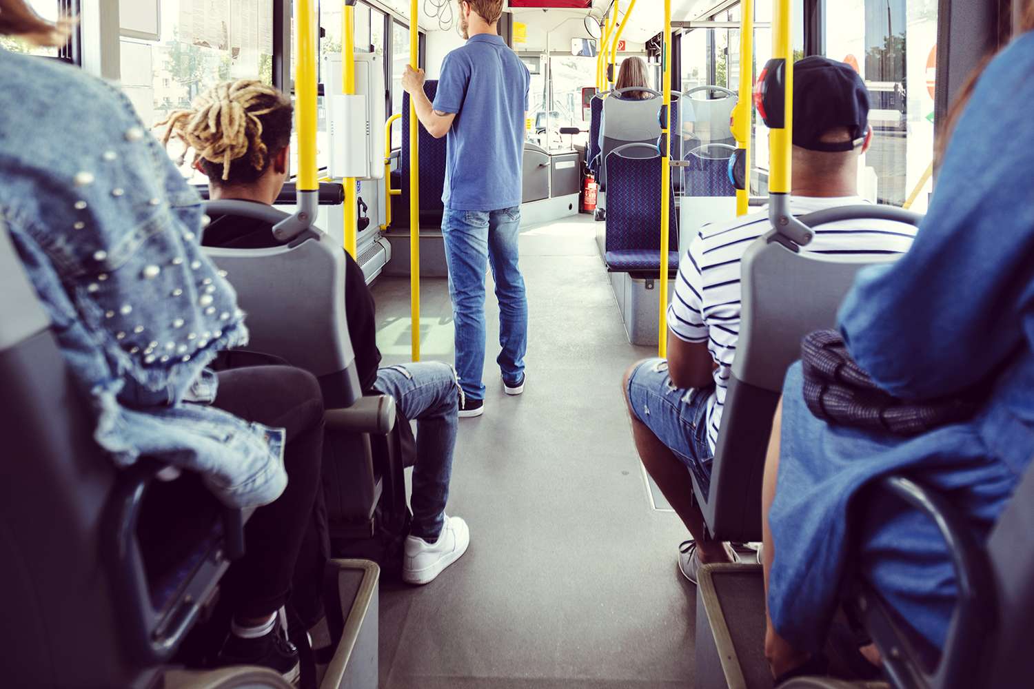 The Perilous Pursuit: Teens Chase Viral Fame on Moving Buses, Officials Warn of Deadly Risks