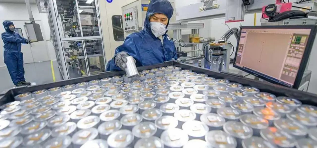 China Pioneers Fireproof EV Battery, Enhancing Electric Vehicle Safety Beyond Traditional Cars China Pioneers Fireproof EV Battery, Enhancing Electric Vehicle Safety Beyond Traditional Cars