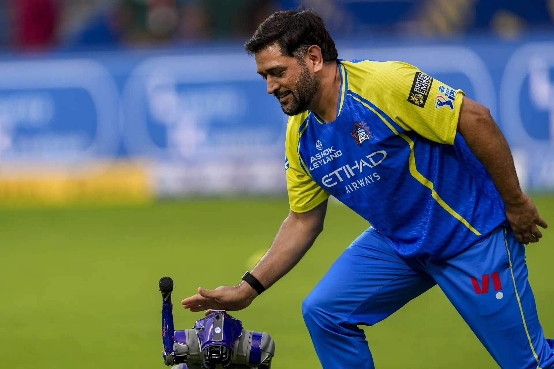 MS Dhoni IPL 2026 Return: CSK Coach Eric Simmons Addresses Calf Injury Status Ahead of Mumbai Indians Clash MS Dhoni IPL 2026 Return: CSK Coach Eric Simmons Addresses Calf Injury Status Ahead of Mumbai Indians Clash