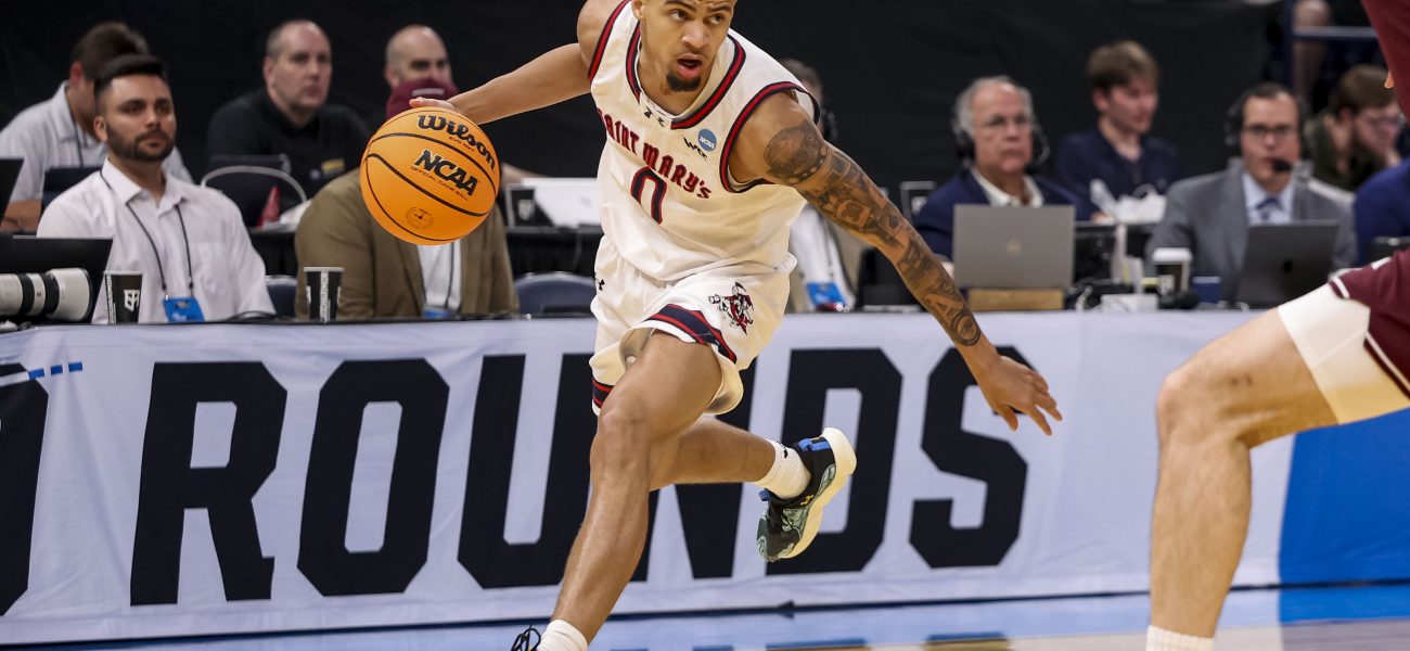 Portal’s Power Play: Mikey Lewis Jumps to Texas, Reshaping College Hoops Fortunes Portal’s Power Play: Mikey Lewis Jumps to Texas, Reshaping College Hoops Fortunes