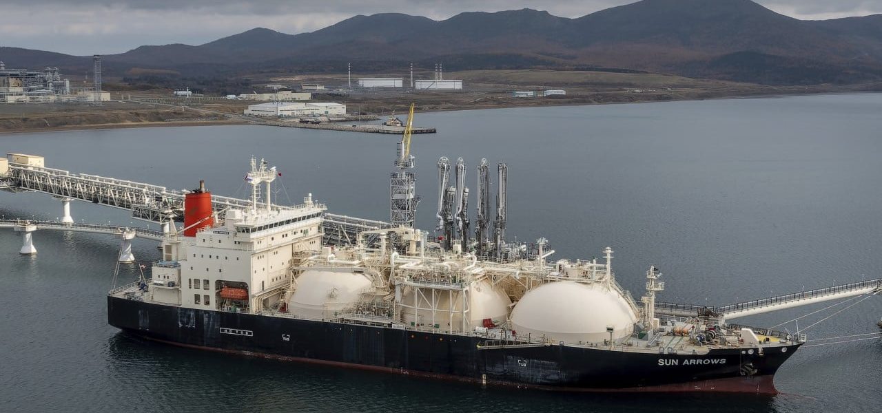 Russia Offers Deep Discounts on Sanctioned LNG to Energy-Starved South Asia Amid Global Crunch Russia Offers Deep Discounts on Sanctioned LNG to Energy-Starved South Asia Amid Global Crunch