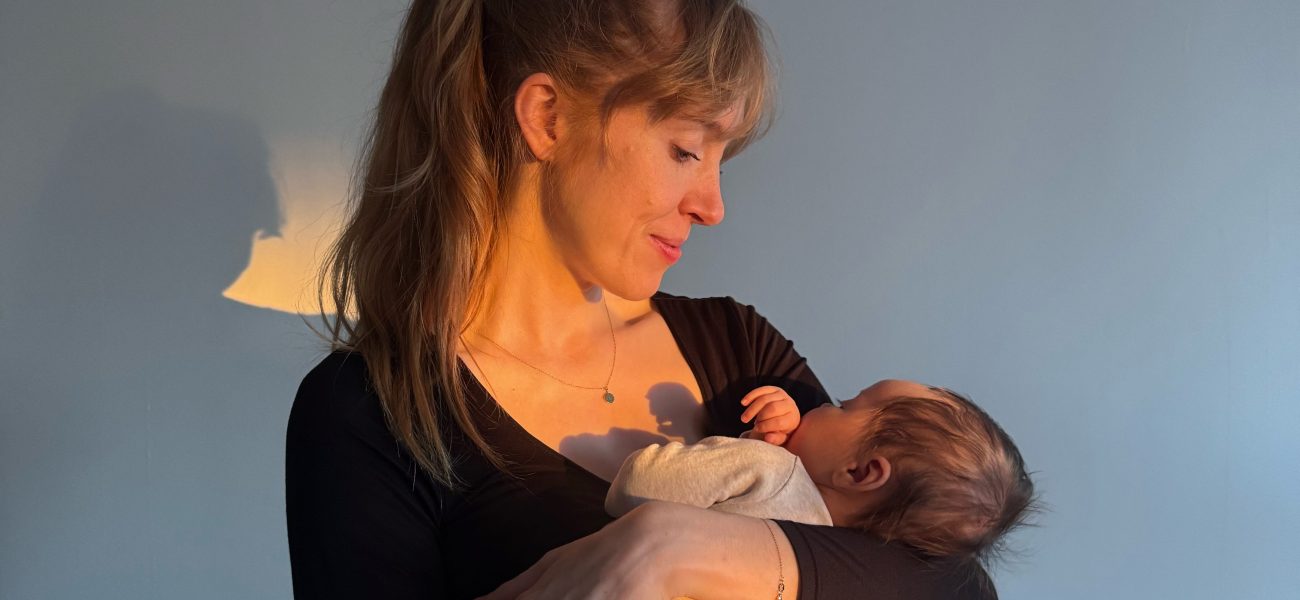The First Digital Footprint: Niche Political Apps Shape Newborn Narratives