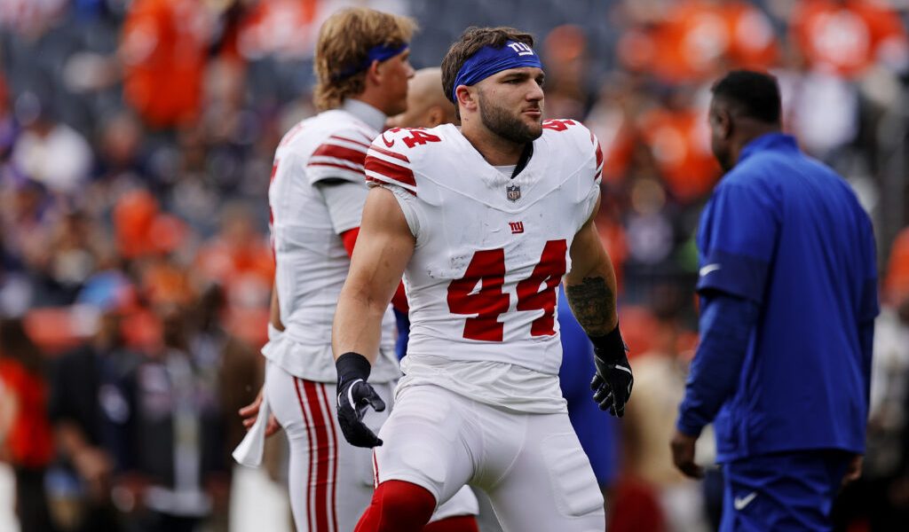 Giants’ Gridiron Gamble: Injured Star’s 2,000-Yard Dream Hits Reality’s Cold Wall Giants’ Gridiron Gamble: Injured Star’s 2,000-Yard Dream Hits Reality’s Cold Wall