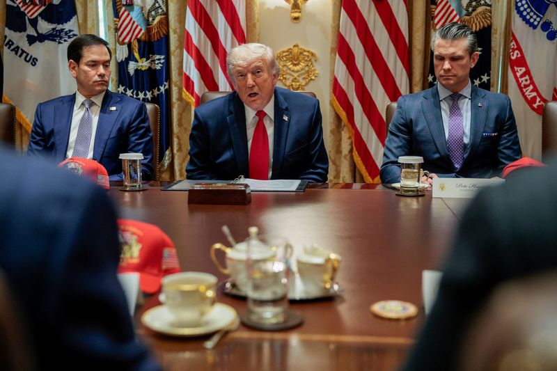 Riddle in the Gulf: Trump’s Denials Collide with Reported Strikes on Iran Riddle in the Gulf: Trump’s Denials Collide with Reported Strikes on Iran