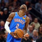 The Billion-Dollar Embrace: Gilgeous-Alexander Confronts James, Reshaping NBA’s Global Monarchy The Billion-Dollar Embrace: Gilgeous-Alexander Confronts James, Reshaping NBA’s Global Monarchy
