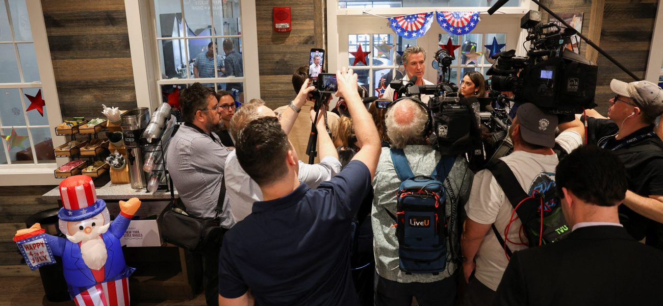 Primary Shuffle: The Early Battle for Democratic Hearts Begins Now Primary Shuffle: The Early Battle for Democratic Hearts Begins Now