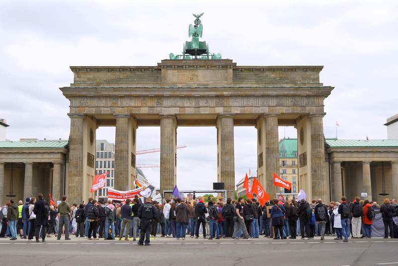 Berlin’s Draft Debate: A Generation Says ‘Not So Fast,’ Sticking it to an Awakened Germany Berlin’s Draft Debate: A Generation Says ‘Not So Fast,’ Sticking it to an Awakened Germany