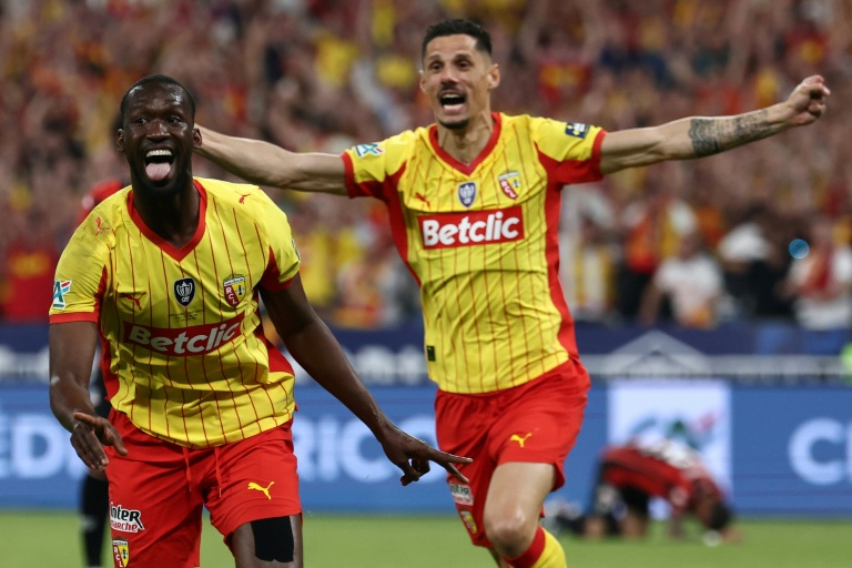 Lens’ Gritty Ascent Challenges French Football’s Status Quo, Stirs Global Fan Bases
