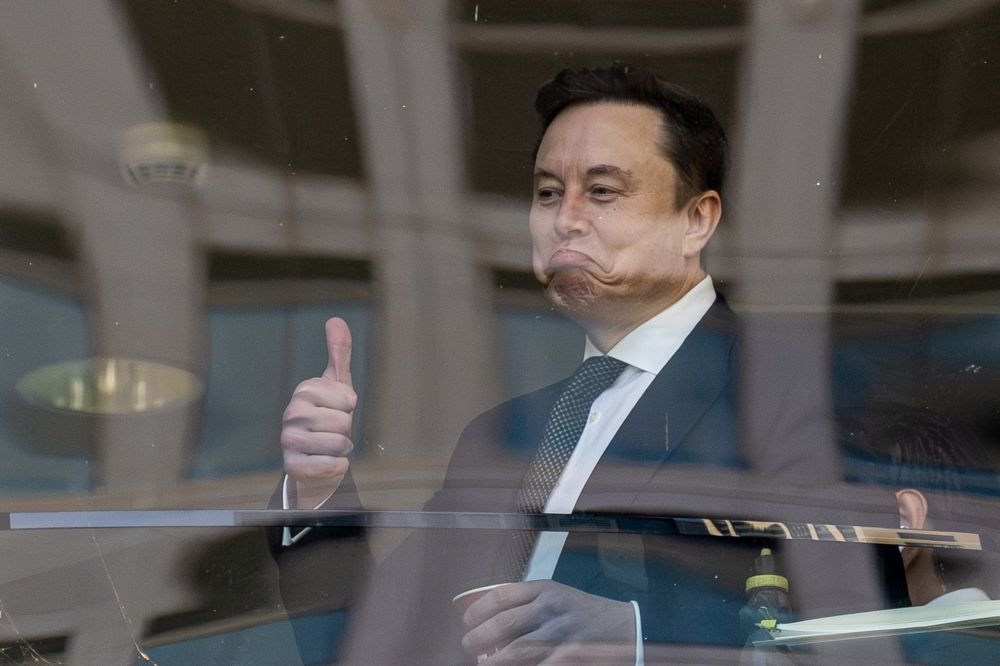 Gravity of Doubt: Senior Analyst Trashes Hyped SpaceX Debut