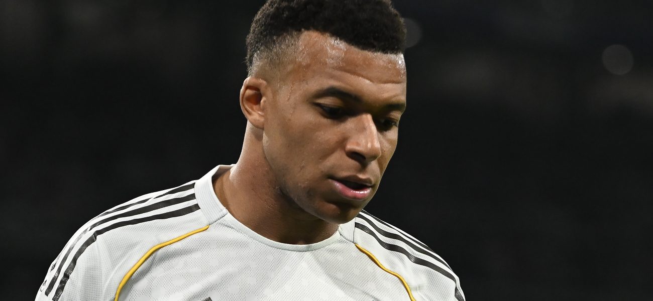 El Clásico Fallout: Mbappé’s Gym Selfie Ignites White-Hot Madrid Fan Ire El Clásico Fallout: Mbappé’s Gym Selfie Ignites White-Hot Madrid Fan Ire