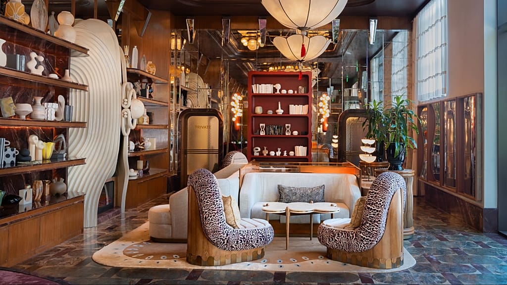 Roswyn’s Debut: Mumbai’s New Luxe Enclave and India’s Uneasy Economic Paradox Roswyn’s Debut: Mumbai’s New Luxe Enclave and India’s Uneasy Economic Paradox