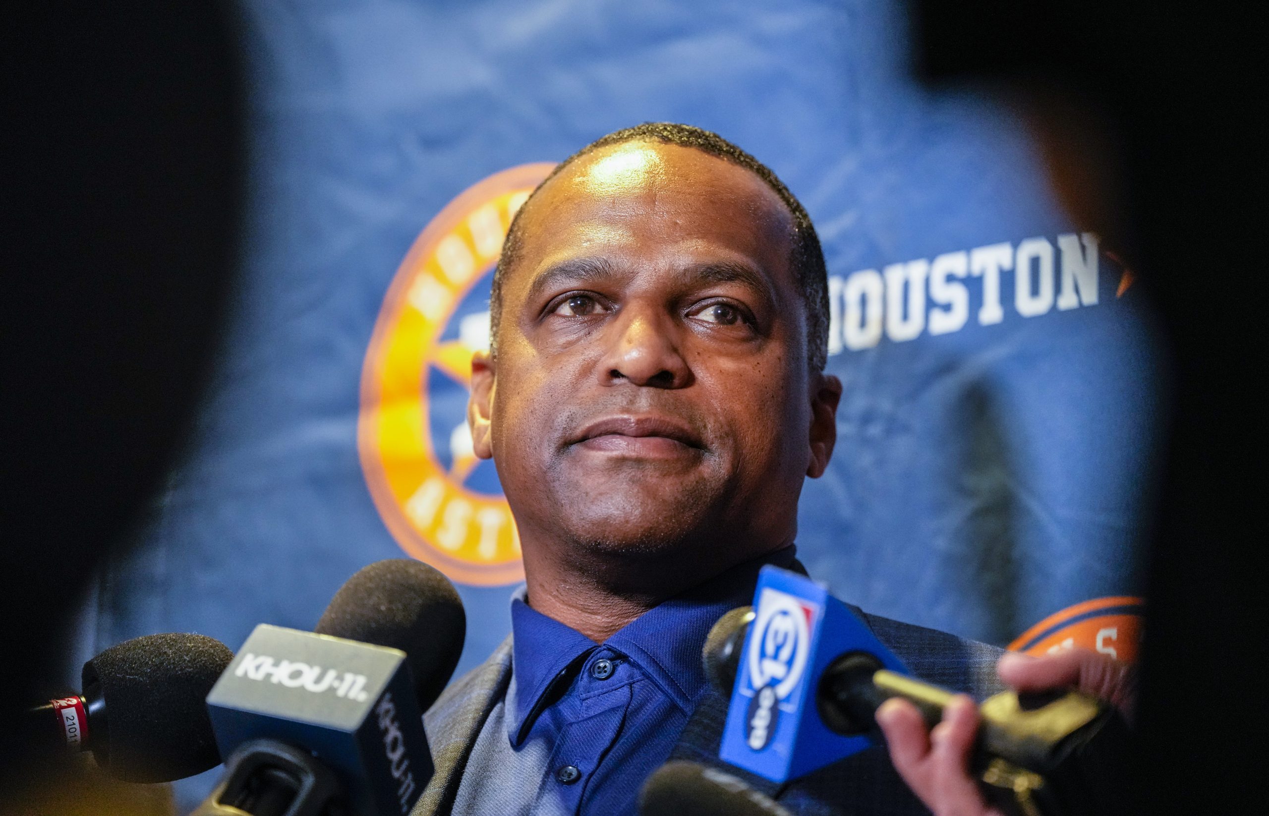 Houston’s Pitching Paradox: GM Dana Brown’s High-Stakes Gamble Unravels Amidst Mound Mayhem Houston’s Pitching Paradox: GM Dana Brown’s High-Stakes Gamble Unravels Amidst Mound Mayhem