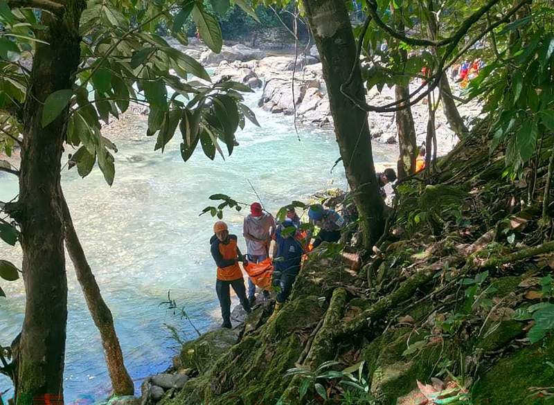 Indonesia’s Illusory Paradise: Collapsing Bridges and Shattered Trust Indonesia’s Illusory Paradise: Collapsing Bridges and Shattered Trust
