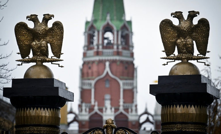 Kremlin’s Gilded Cage: Fear, Not Fidelity, Fueled Elite Embrace of War Kremlin’s Gilded Cage: Fear, Not Fidelity, Fueled Elite Embrace of War
