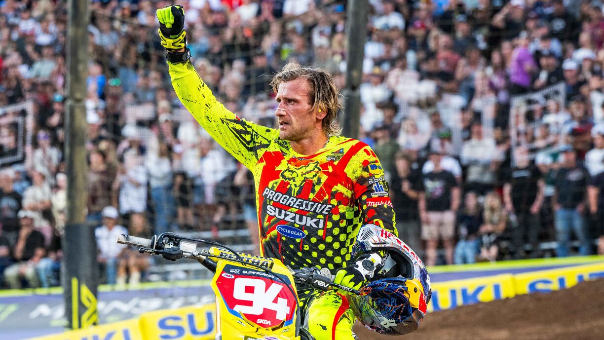 Salt Lake City’s Unlikely Crown: How an Aging German, an Underdog Suzuki, Rewrote Supercross History Salt Lake City’s Unlikely Crown: How an Aging German, an Underdog Suzuki, Rewrote Supercross History