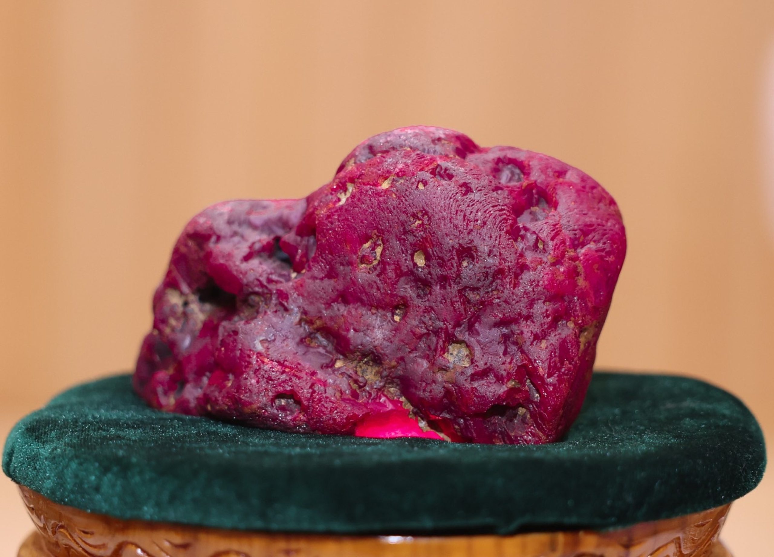 Blood Gem’s Glare: Myanmar’s Mammoth Ruby Reveals a Nation’s Wounds and the Junta’s Iron Grip Blood Gem’s Glare: Myanmar’s Mammoth Ruby Reveals a Nation’s Wounds and the Junta’s Iron Grip