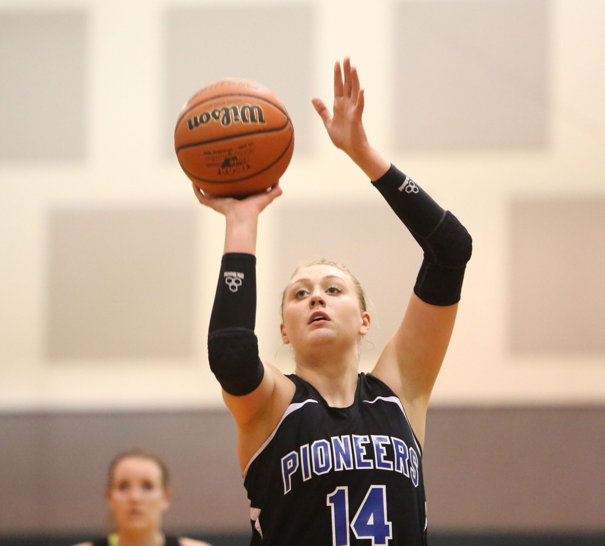 Beyond the Buzzer: Unpacking Salem’s Enduring Obsession with Hardwood Legends Beyond the Buzzer: Unpacking Salem’s Enduring Obsession with Hardwood Legends