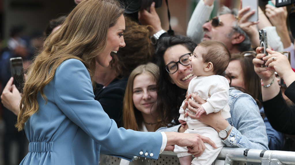 Catherine’s Italian Charm Offensive: Royal PR Meets Geopolitical Undercurrents Catherine’s Italian Charm Offensive: Royal PR Meets Geopolitical Undercurrents