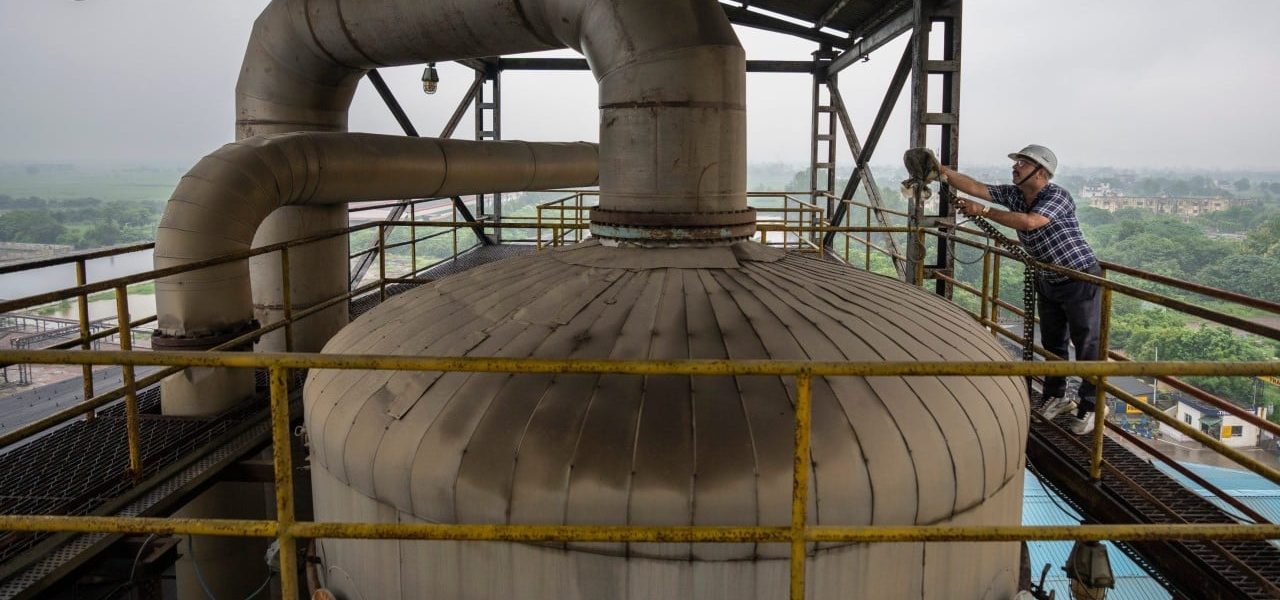 Oil’s Echo: Global Turmoil Triggers Biofuel Pivot, Rattles Asia’s Kitchen Tables Oil’s Echo: Global Turmoil Triggers Biofuel Pivot, Rattles Asia’s Kitchen Tables