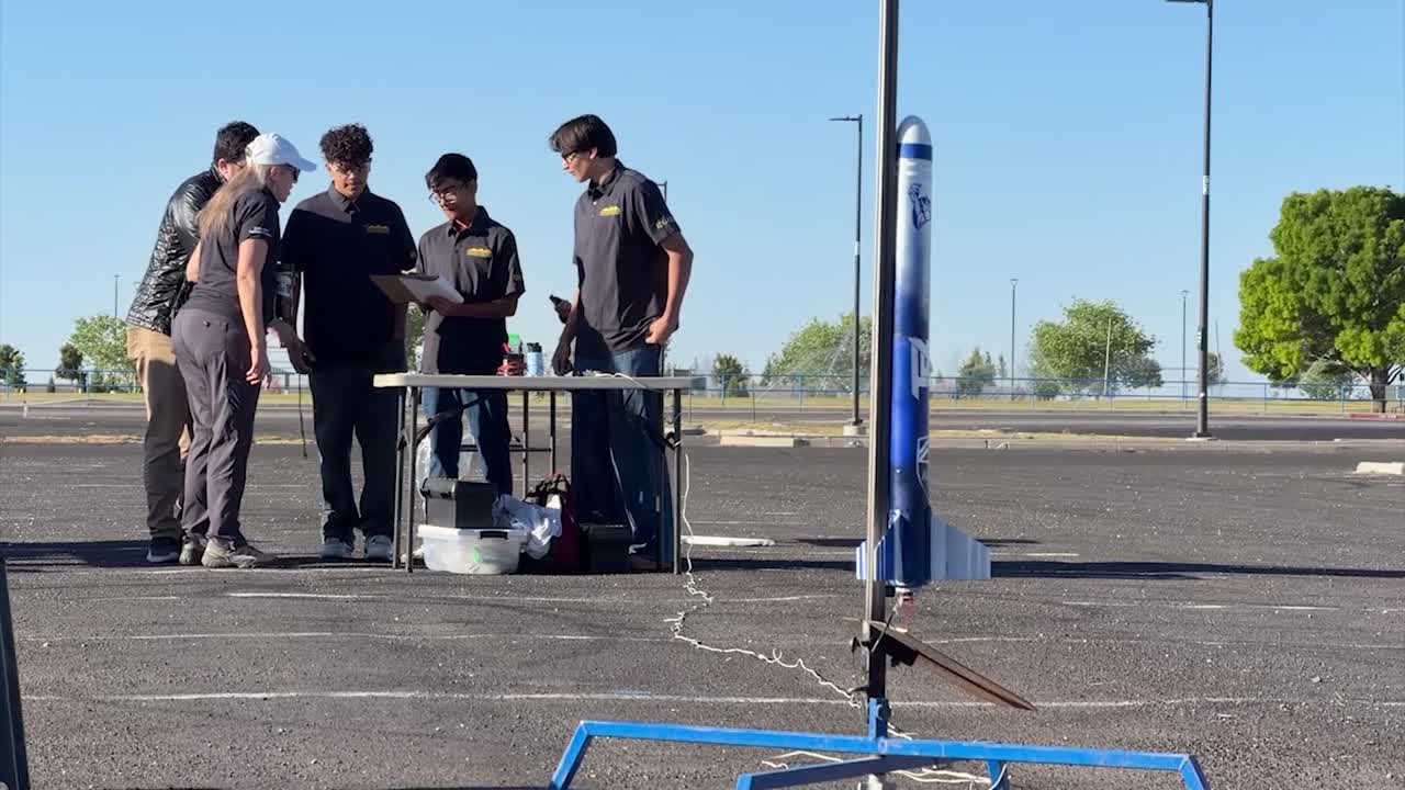 Albuquerque’s Amateur Astronauts: Middle Schoolers Rocket Towards Washington, And Perhaps Beyond
