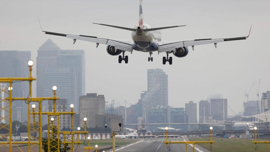 Airlines Land New Power: Proactive Cancellations Redefine Passenger Contract