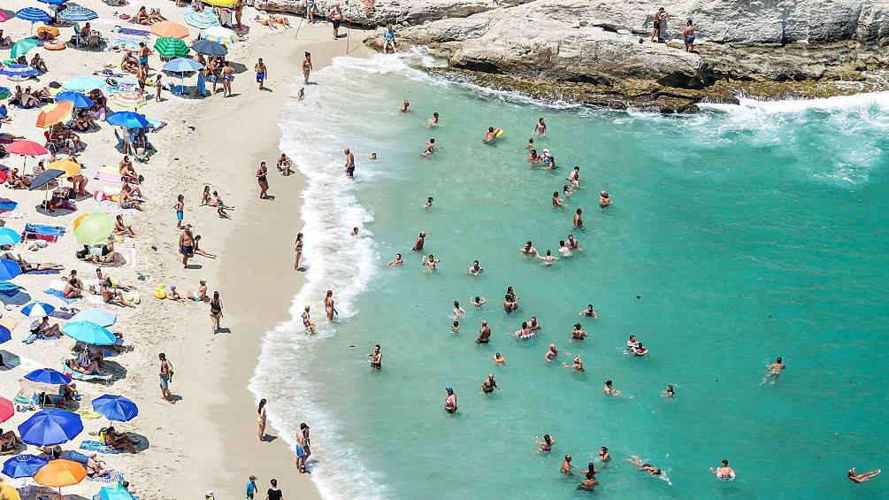 UK’s ‘Staycation Summer’ Looms as Economic Jitters Clip Holiday Wings UK’s ‘Staycation Summer’ Looms as Economic Jitters Clip Holiday Wings