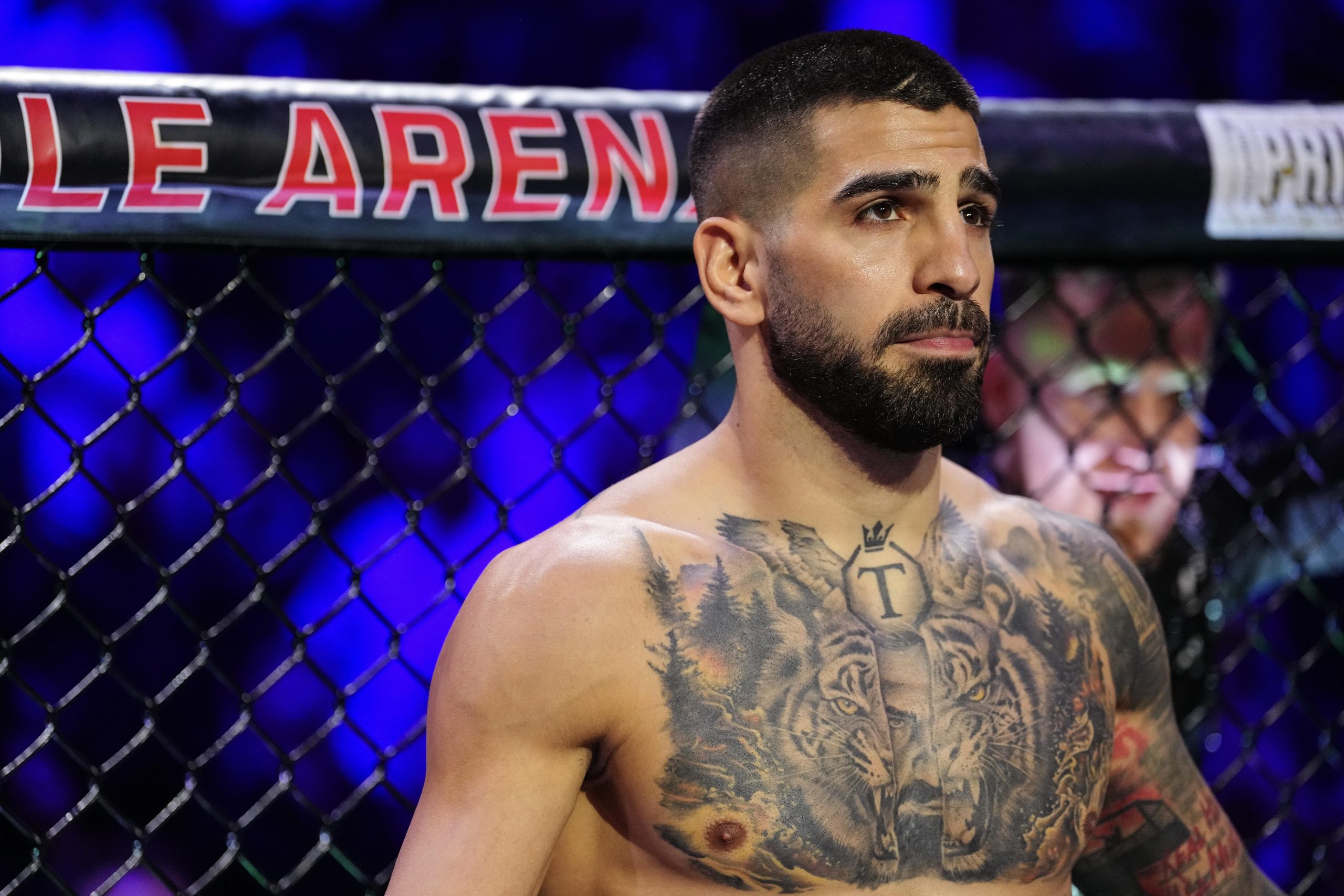 UFC’s White House Gambit: Ilia Topuria’s Unburdened Ascent Amidst Political Spectacle UFC’s White House Gambit: Ilia Topuria’s Unburdened Ascent Amidst Political Spectacle