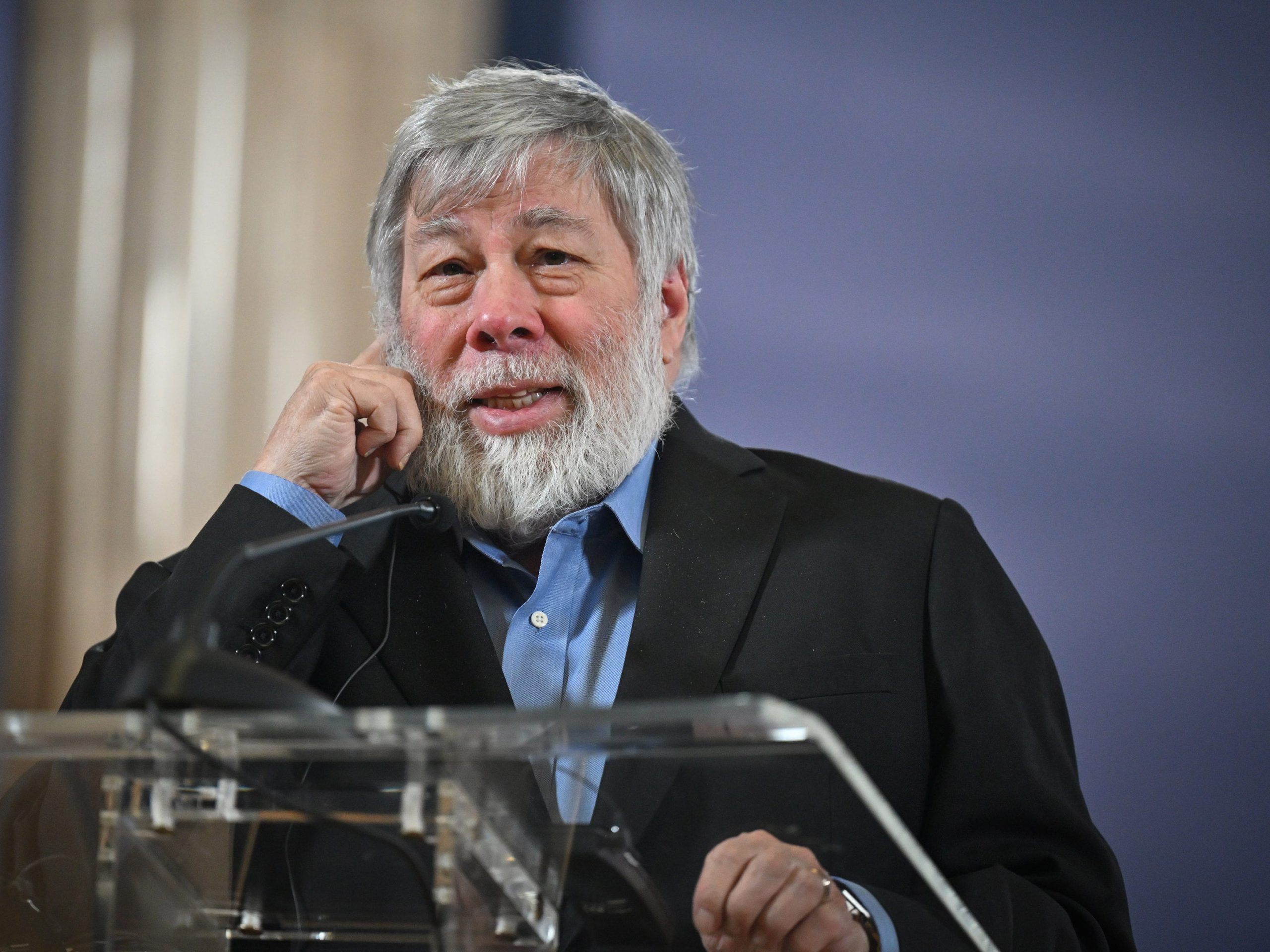 Wozniak’s Maverick AI Stance Rattles Tech Orthodoxy: ‘Actual Intelligence’ Endures