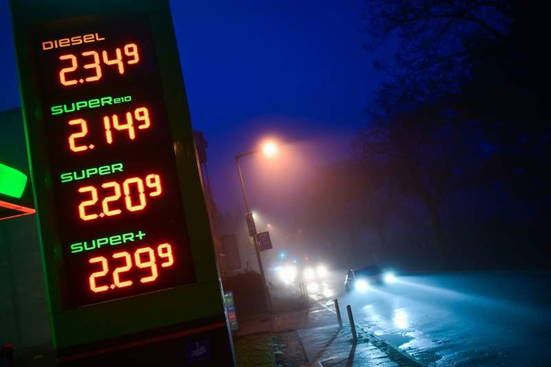 Germany’s Persistent Price Headache: Fuel Costs Surge, Old Scars Remain