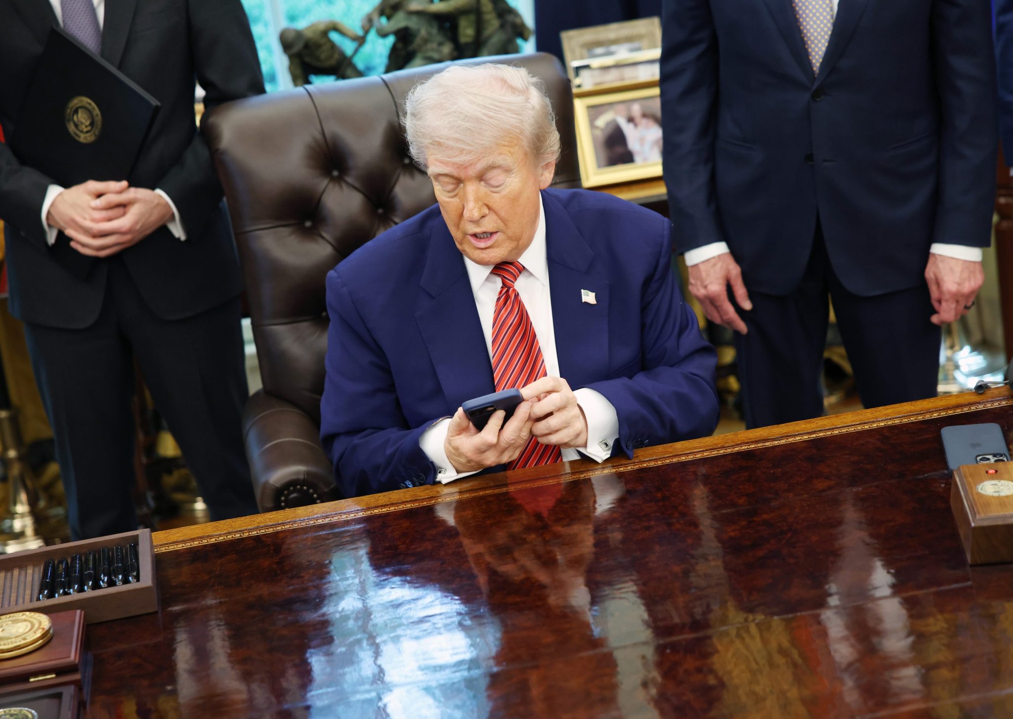 Gold-Plated Illusion? Trump Mobile Rewrites Terms, Consumers Left Holding the (Imaginary) Bag