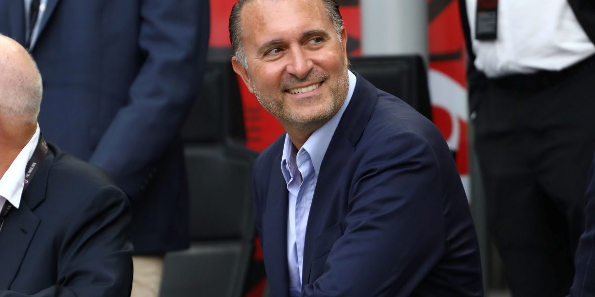 The Ballast of Billions: Milan Owner’s Pitchside Stance as Global Capital Confronts Faltering Fortunes The Ballast of Billions: Milan Owner’s Pitchside Stance as Global Capital Confronts Faltering Fortunes