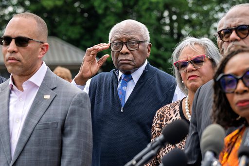 Redrawing Democracy: Trump’s Map Play Falters in SC, Legal Battles Mount