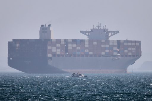 Hormuz Holdout: Trump Delays Iran Deal, Strait’s Grip Tightens Global Spigot