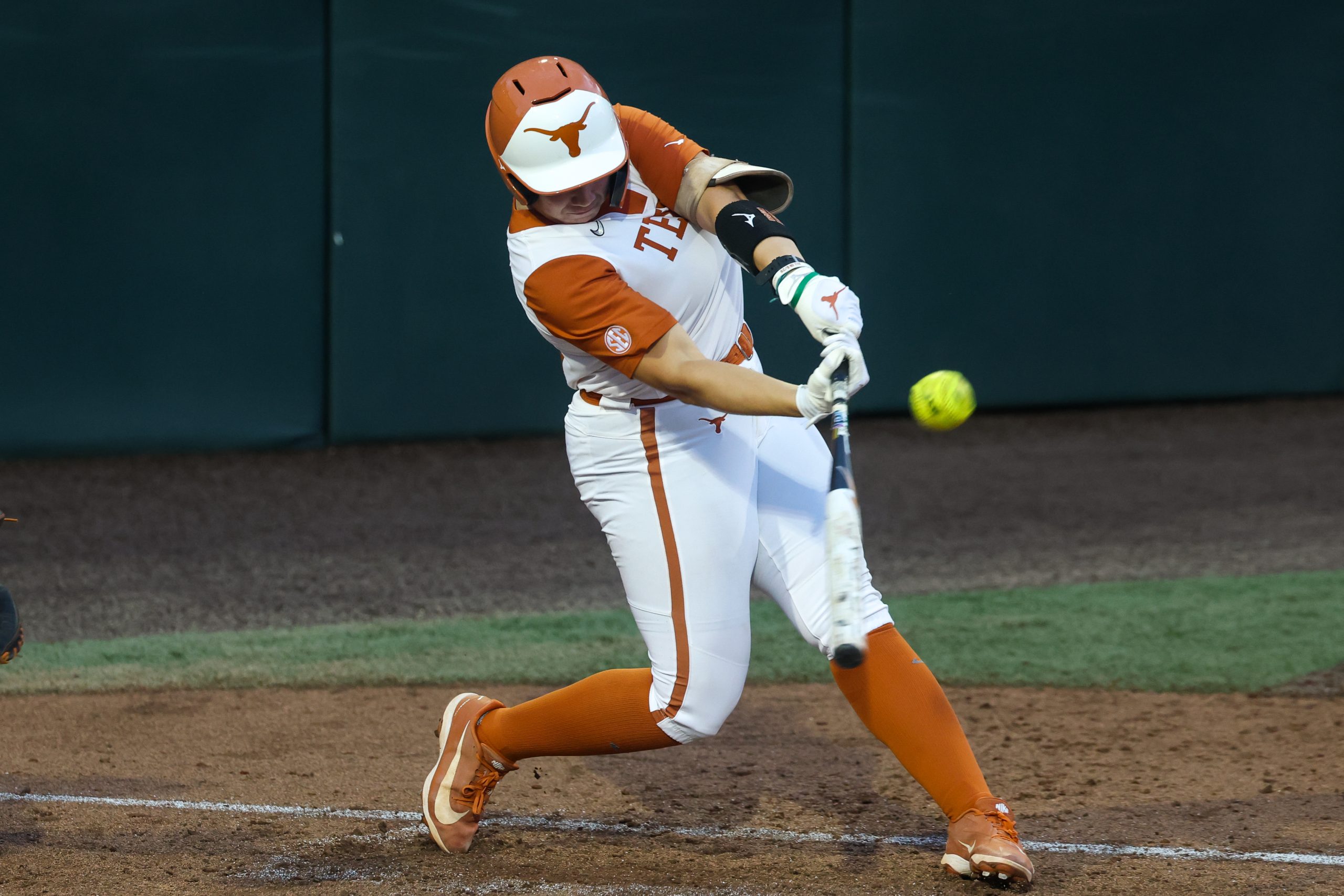 Texas Titans and Dollar Signs: A Softball Star’s Gleam in College Sports’ Commercial Juggernaut Texas Titans and Dollar Signs: A Softball Star’s Gleam in College Sports’ Commercial Juggernaut