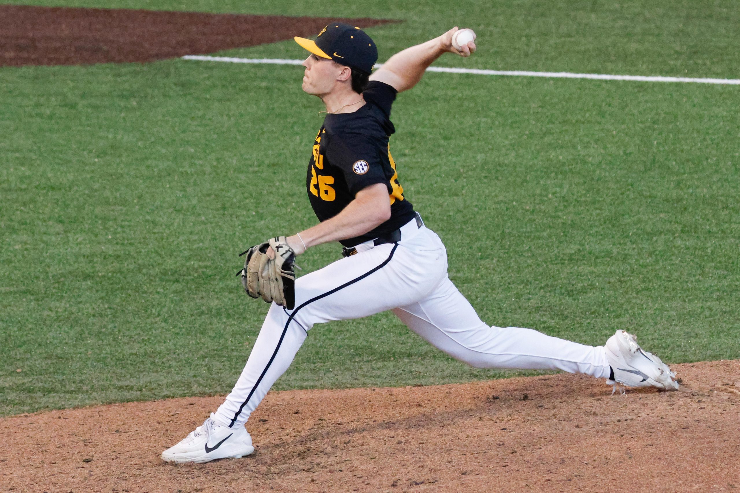 SEC Showdown: Missouri’s ‘Bully Ball’ Disrupts Postseason Dreams in Razor-Thin Victory SEC Showdown: Missouri’s ‘Bully Ball’ Disrupts Postseason Dreams in Razor-Thin Victory