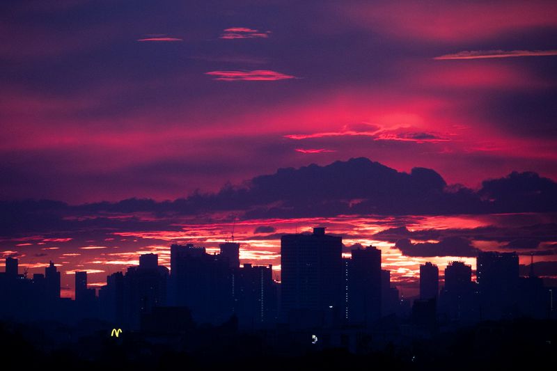 Manila’s Fading Glimmer: Philippines Q1 Growth Sputters, Straining President’s Big Promises