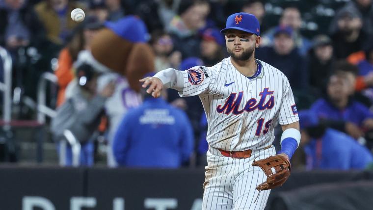 The Shortstop Shuffle: Mets Grasp at Faded Glory Amidst Season’s Decline The Shortstop Shuffle: Mets Grasp at Faded Glory Amidst Season’s Decline