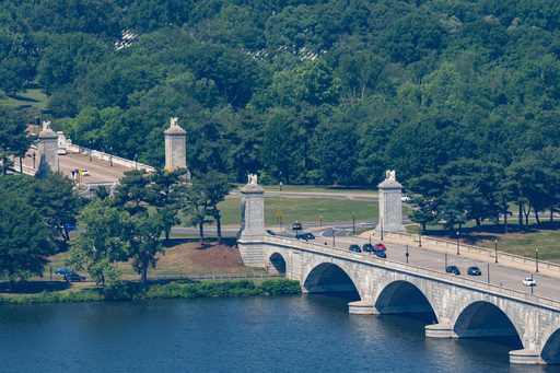 Gilded Dreams, D.C. Realities: Trump’s Arch Saga Endures Architect’s Skepticism, Legal Fights Gilded Dreams, D.C. Realities: Trump’s Arch Saga Endures Architect’s Skepticism, Legal Fights