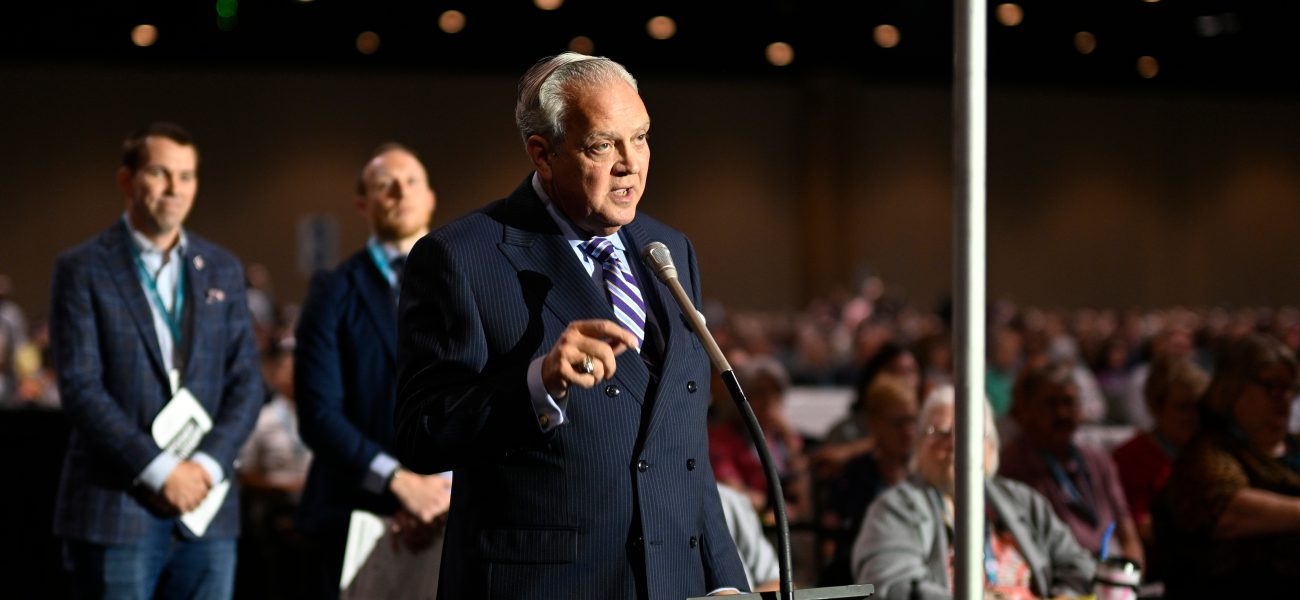 Creeping Orthodoxy: Southern Baptists Cementing Red Lines on Women’s Pulpits Creeping Orthodoxy: Southern Baptists Cementing Red Lines on Women’s Pulpits