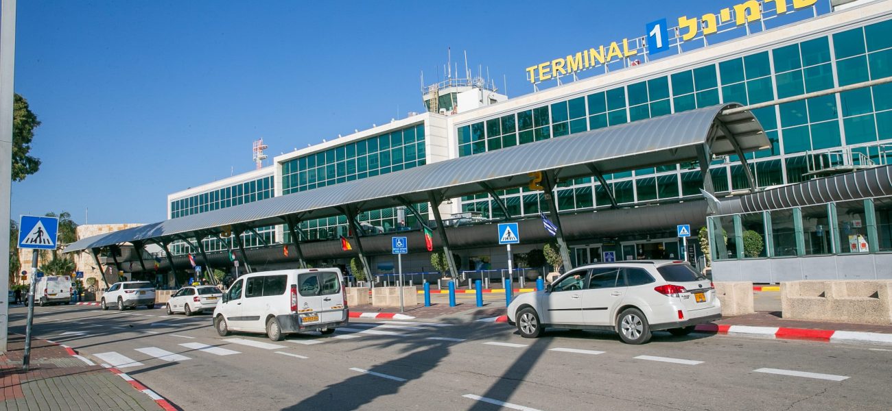 Israel’s Air Hub Stirred by Domestic Roar, Echoing a Frail Normalcy Israel’s Air Hub Stirred by Domestic Roar, Echoing a Frail Normalcy